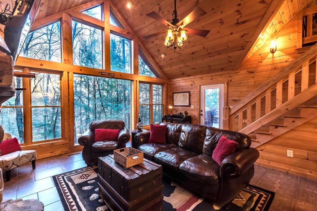 Private Creekside Cabin+Hot Tub,Pool Table, & Pets Ellijay Exterior photo